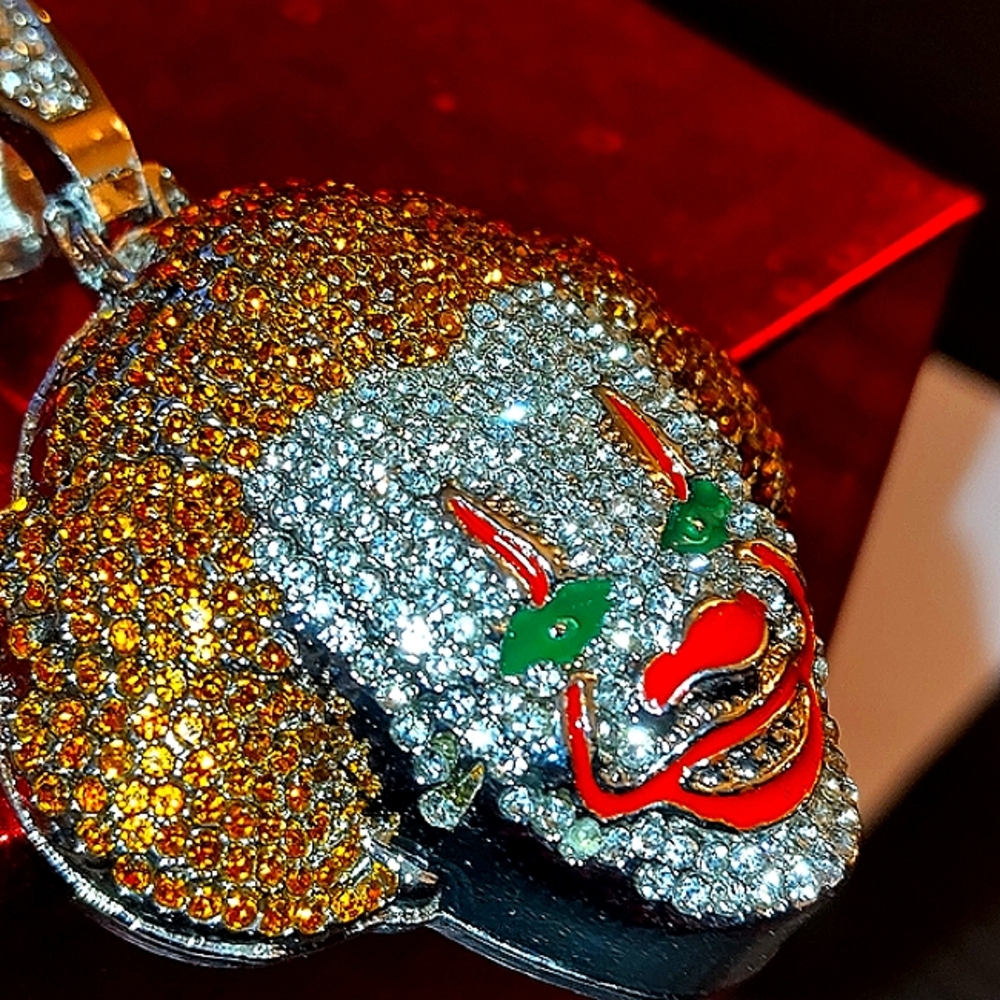 Jewelry Pennywise chain and charm pendant